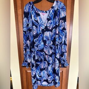 Beautiful flowy Lilly dress!